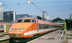 KATO 10-2083 - N - 5-tlg. Triebzug TGV SUD-EST Dieppe, SNCF, Ep. IV